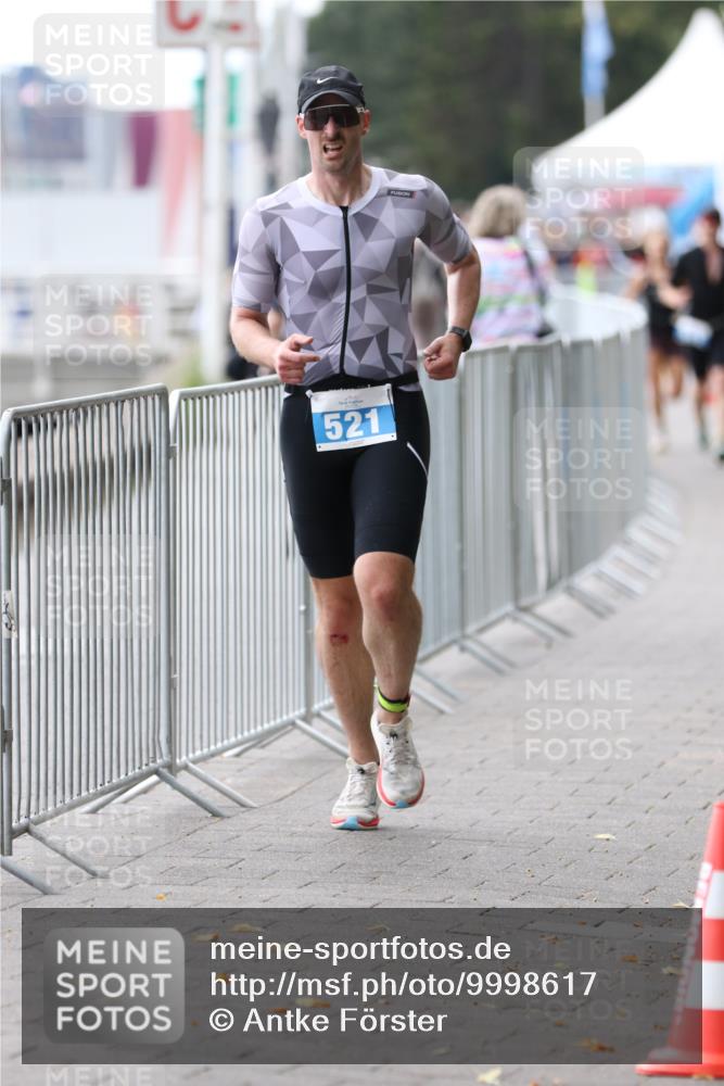 16.08.2026 - KN Förde Triathlon 2026 Antke Förster http://msf.ph/oto/9998617 16.08.2026 13:28:46 Laufen  meine-sportfotos.de