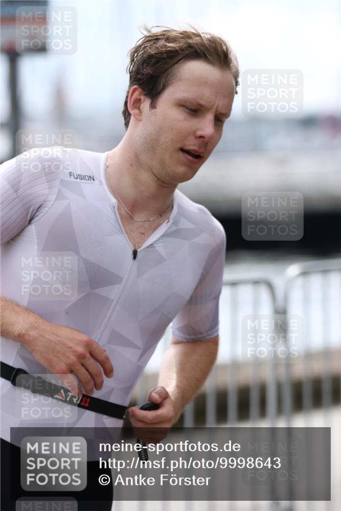 16.08.2026 - KN Förde Triathlon 2026 Antke Förster http://msf.ph/oto/9998643 16.08.2026 13:29:20 Laufen  meine-sportfotos.de