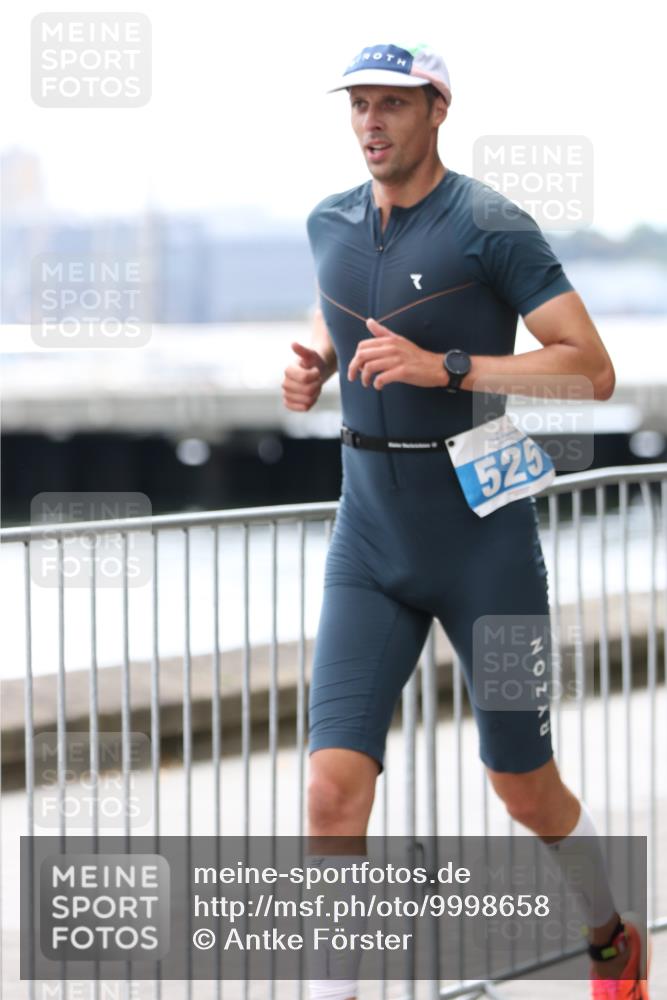 16.08.2026 - KN Förde Triathlon 2026 Antke Förster http://msf.ph/oto/9998658 16.08.2026 13:29:32 Laufen  meine-sportfotos.de
