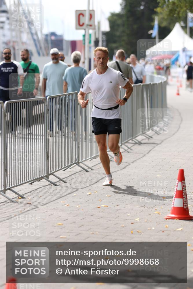16.08.2026 - KN Förde Triathlon 2026 Antke Förster http://msf.ph/oto/9998668 16.08.2026 13:30:07 Laufen  meine-sportfotos.de