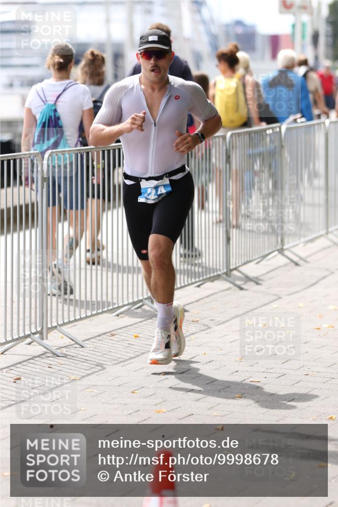 16.08.2026 - KN Förde Triathlon 2026 Antke Förster http://msf.ph/oto/9998678 16.08.2026 13:30:40 Laufen  meine-sportfotos.de