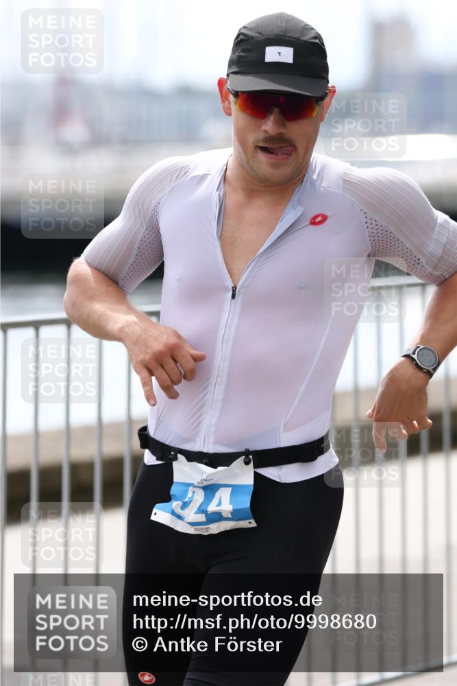 16.08.2026 - KN Förde Triathlon 2026 Antke Förster http://msf.ph/oto/9998680 16.08.2026 13:30:42 Laufen  meine-sportfotos.de