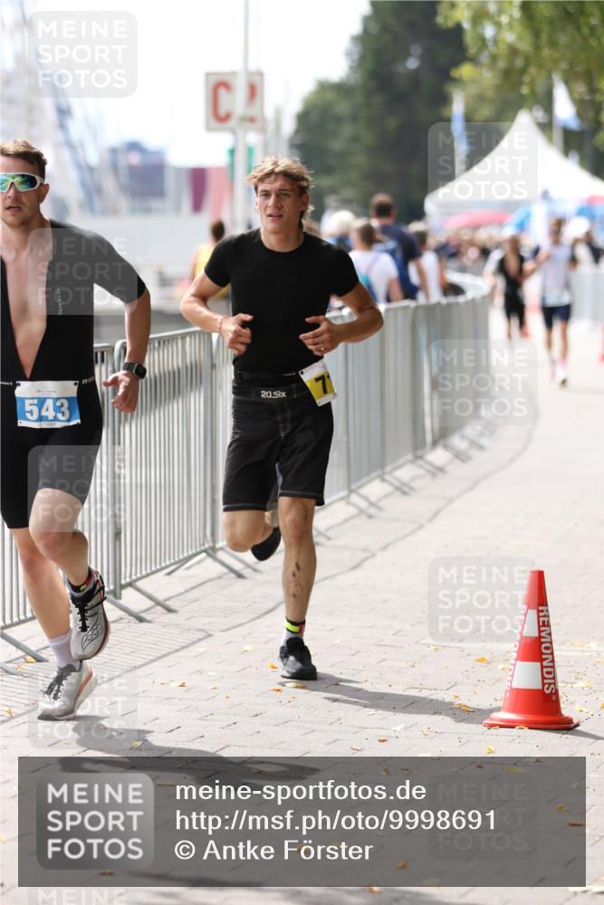 16.08.2026 - KN Förde Triathlon 2026 Antke Förster http://msf.ph/oto/9998691 16.08.2026 13:30:55 Laufen  meine-sportfotos.de