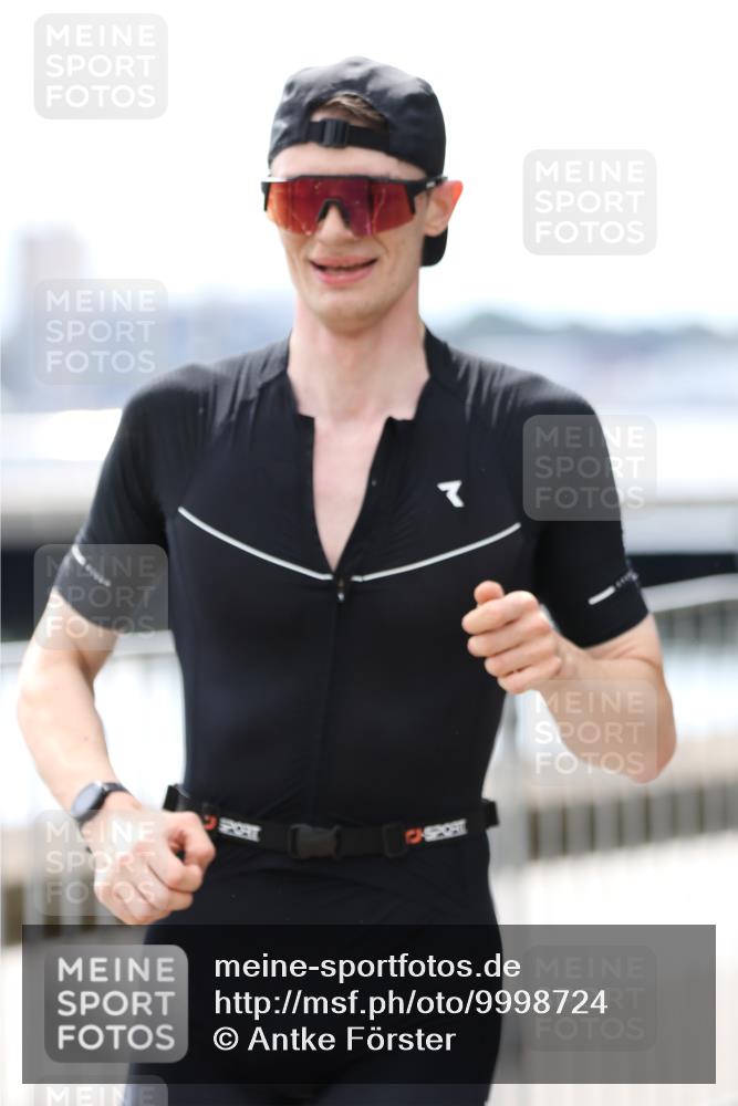16.08.2026 - KN Förde Triathlon 2026 Antke Förster http://msf.ph/oto/9998724 16.08.2026 13:31:42 Laufen  meine-sportfotos.de