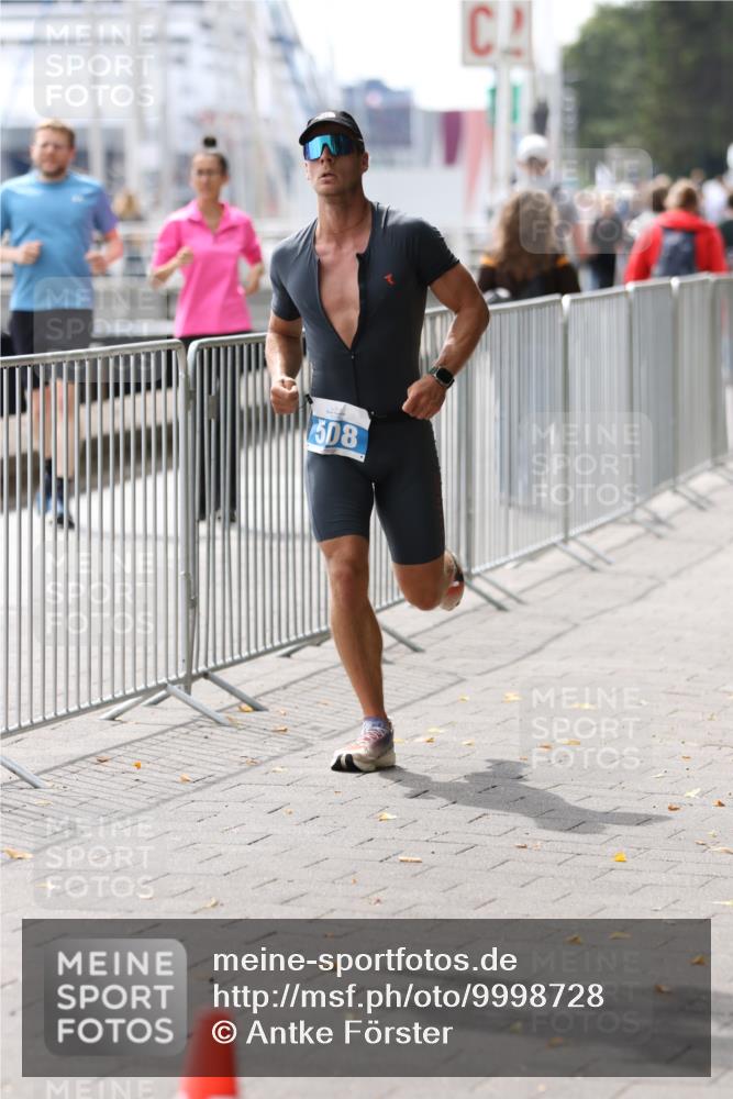 16.08.2026 - KN Förde Triathlon 2026 Antke Förster http://msf.ph/oto/9998728 16.08.2026 13:31:51 Laufen  meine-sportfotos.de