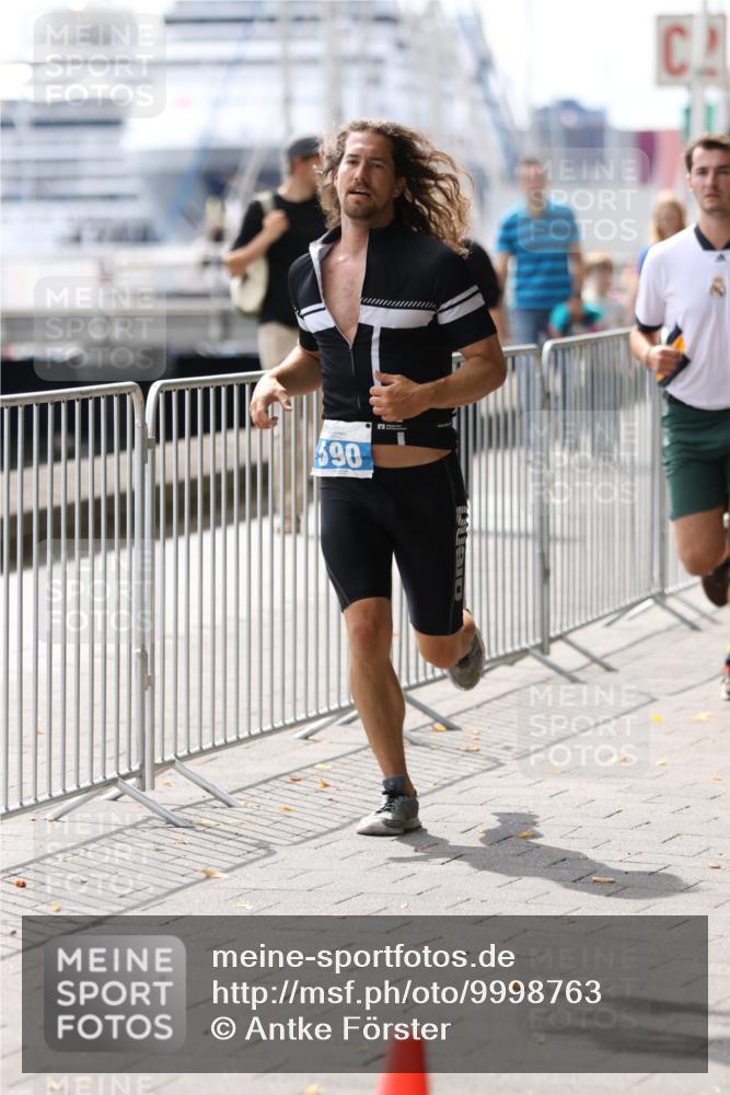 16.08.2026 - KN Förde Triathlon 2026 Antke Förster http://msf.ph/oto/9998763 16.08.2026 13:32:45 Laufen  meine-sportfotos.de