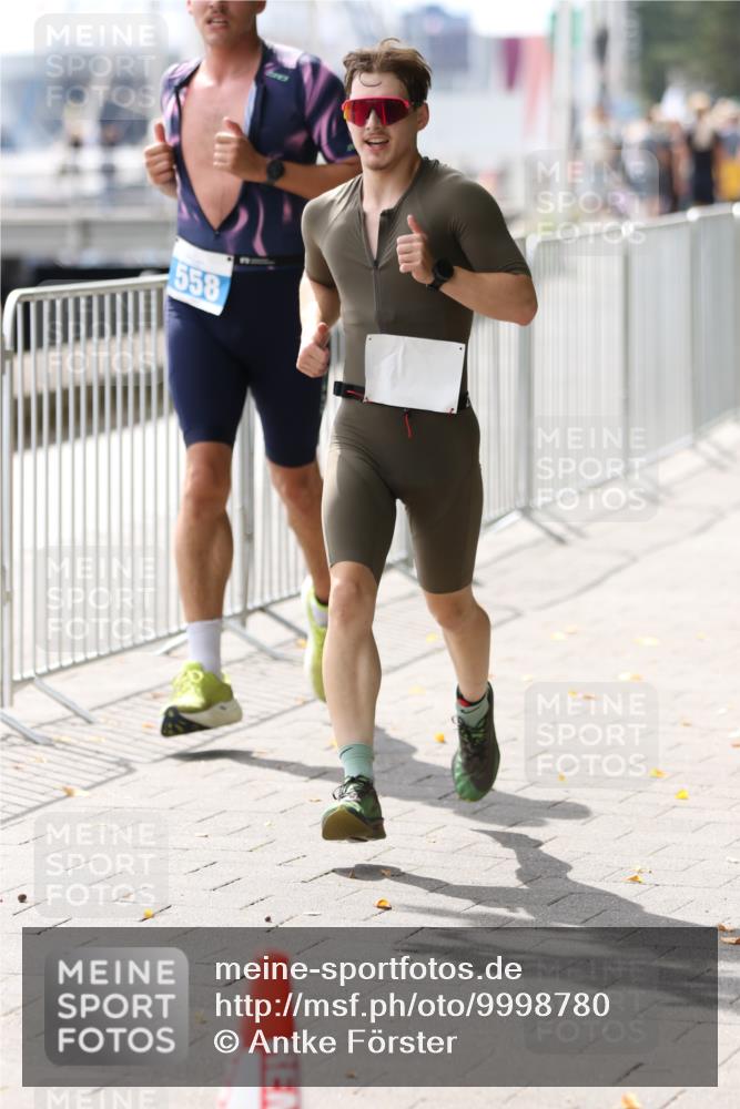 16.08.2026 - KN Förde Triathlon 2026 Antke Förster http://msf.ph/oto/9998780 16.08.2026 13:33:11 Laufen  meine-sportfotos.de