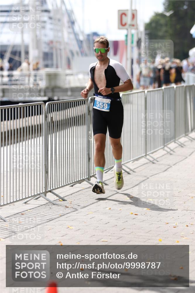 16.08.2026 - KN Förde Triathlon 2026 Antke Förster http://msf.ph/oto/9998787 16.08.2026 13:33:17 Laufen  meine-sportfotos.de