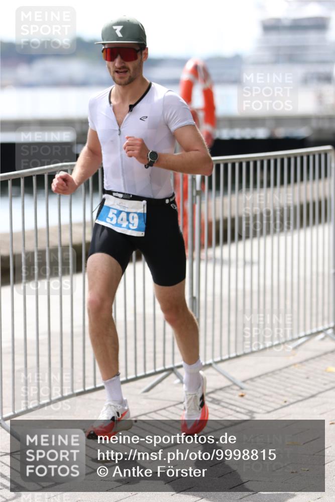 16.08.2026 - KN Förde Triathlon 2026 Antke Förster http://msf.ph/oto/9998815 16.08.2026 13:33:54 Laufen  meine-sportfotos.de