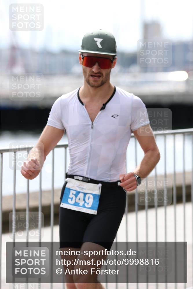 16.08.2026 - KN Förde Triathlon 2026 Antke Förster http://msf.ph/oto/9998816 16.08.2026 13:33:55 Laufen  meine-sportfotos.de