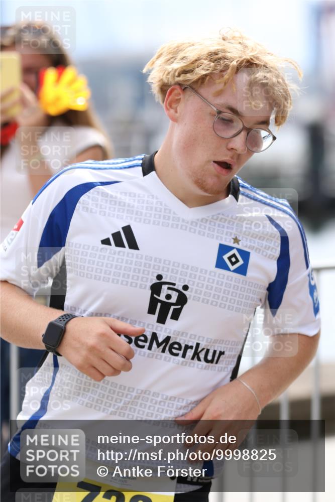 16.08.2026 - KN Förde Triathlon 2026 Antke Förster http://msf.ph/oto/9998825 16.08.2026 13:34:04 Laufen  meine-sportfotos.de