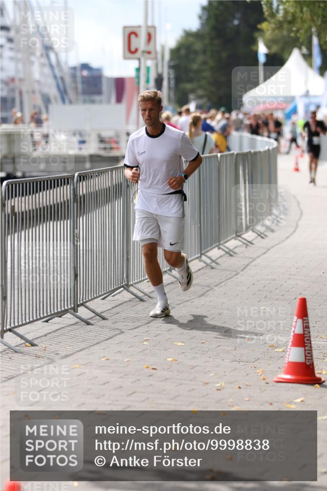 16.08.2026 - KN Förde Triathlon 2026 Antke Förster http://msf.ph/oto/9998838 16.08.2026 13:34:52 Laufen  meine-sportfotos.de