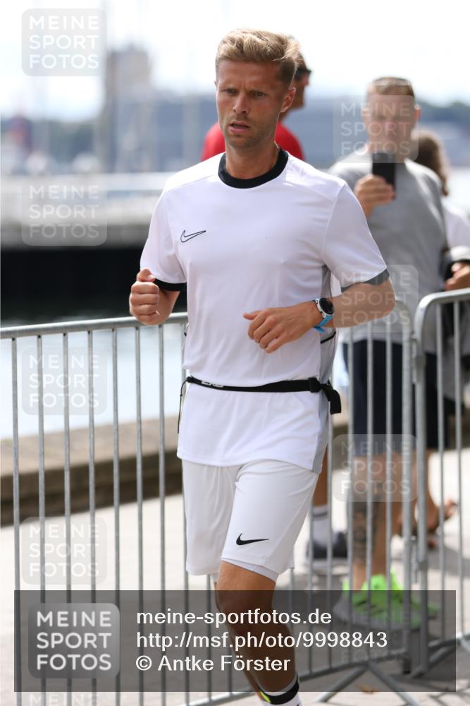 16.08.2026 - KN Förde Triathlon 2026 Antke Förster http://msf.ph/oto/9998843 16.08.2026 13:34:55 Laufen  meine-sportfotos.de