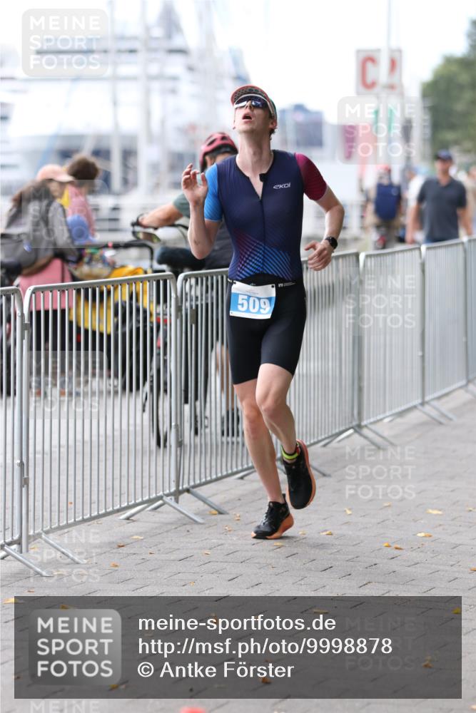 16.08.2026 - KN Förde Triathlon 2026 Antke Förster http://msf.ph/oto/9998878 16.08.2026 13:35:57 Laufen  meine-sportfotos.de