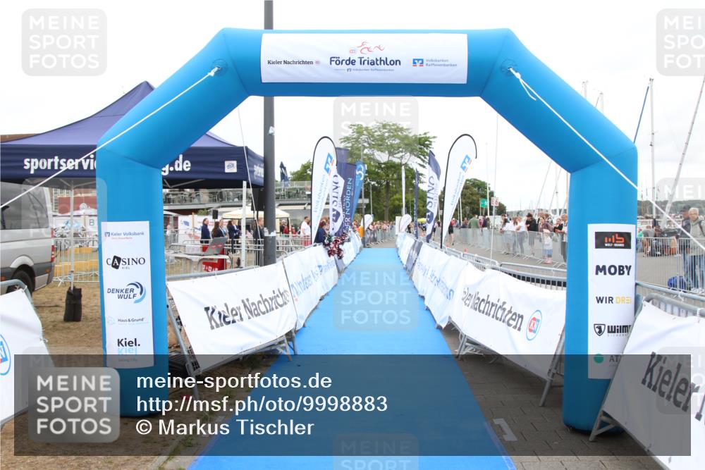 16.08.2026 - KN Förde Triathlon 2026 Markus Tischler http://msf.ph/oto/9998883 16.08.2026 12:10:23 Ziel  meine-sportfotos.de