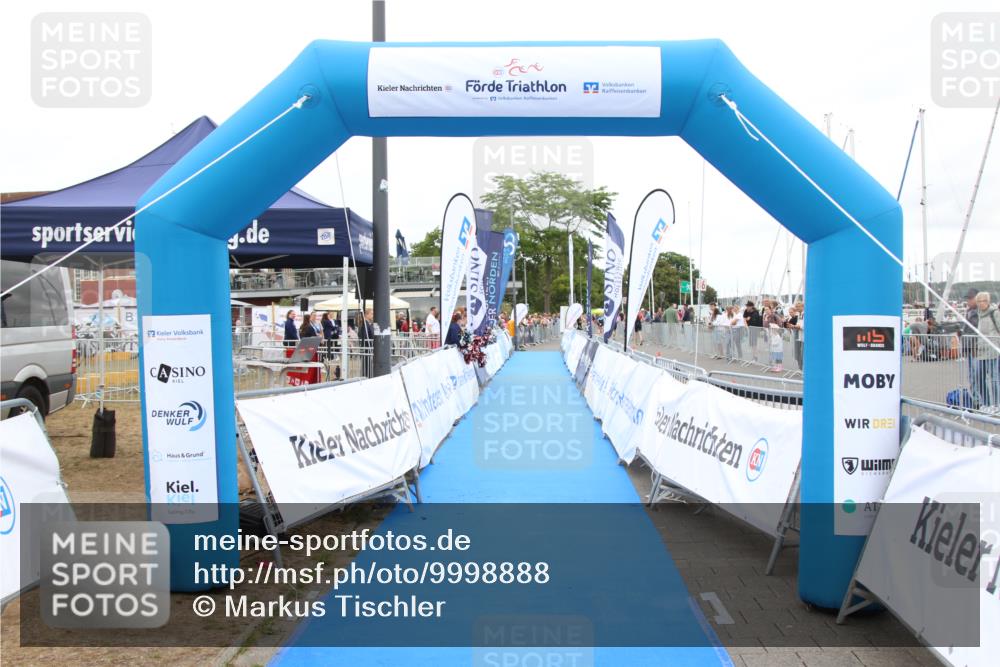 16.08.2026 - KN Förde Triathlon 2026 Markus Tischler http://msf.ph/oto/9998888 16.08.2026 12:10:23 Ziel  meine-sportfotos.de
