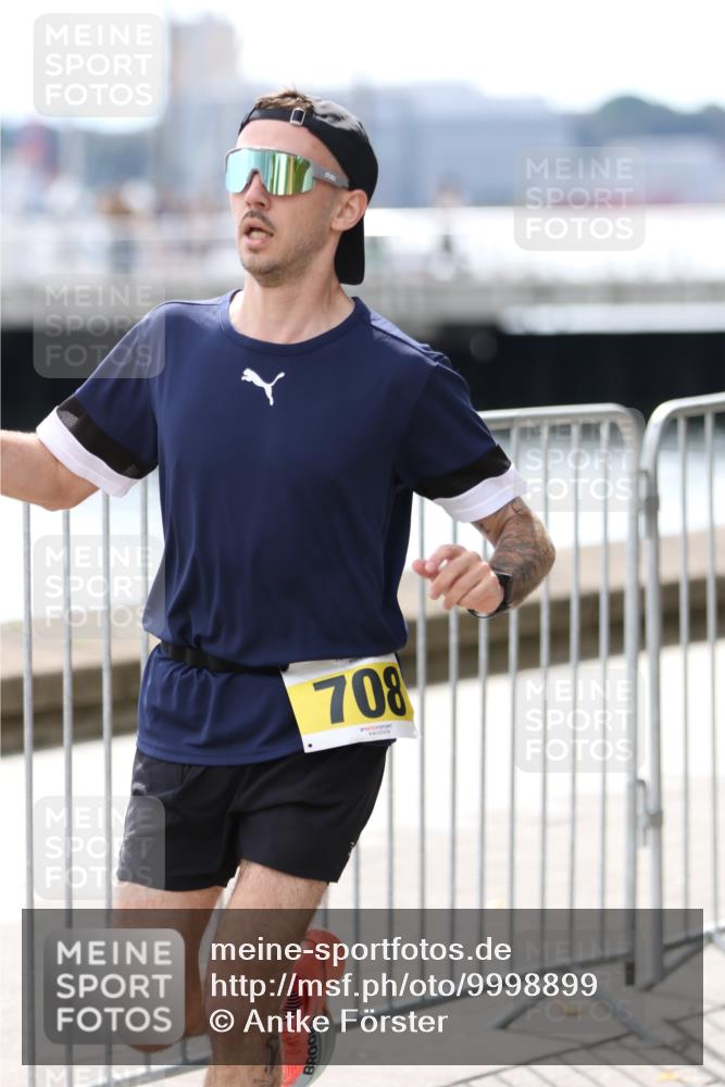 16.08.2026 - KN Förde Triathlon 2026 Antke Förster http://msf.ph/oto/9998899 16.08.2026 13:36:10 Laufen  meine-sportfotos.de