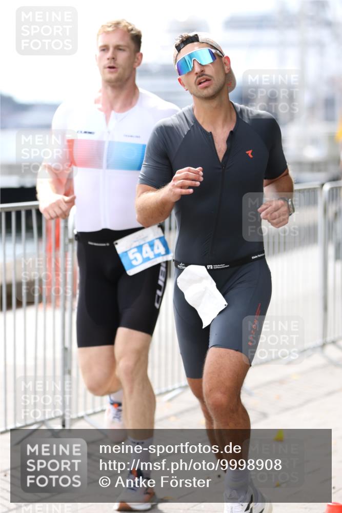 16.08.2026 - KN Förde Triathlon 2026 Antke Förster http://msf.ph/oto/9998908 16.08.2026 13:36:16 Laufen  meine-sportfotos.de