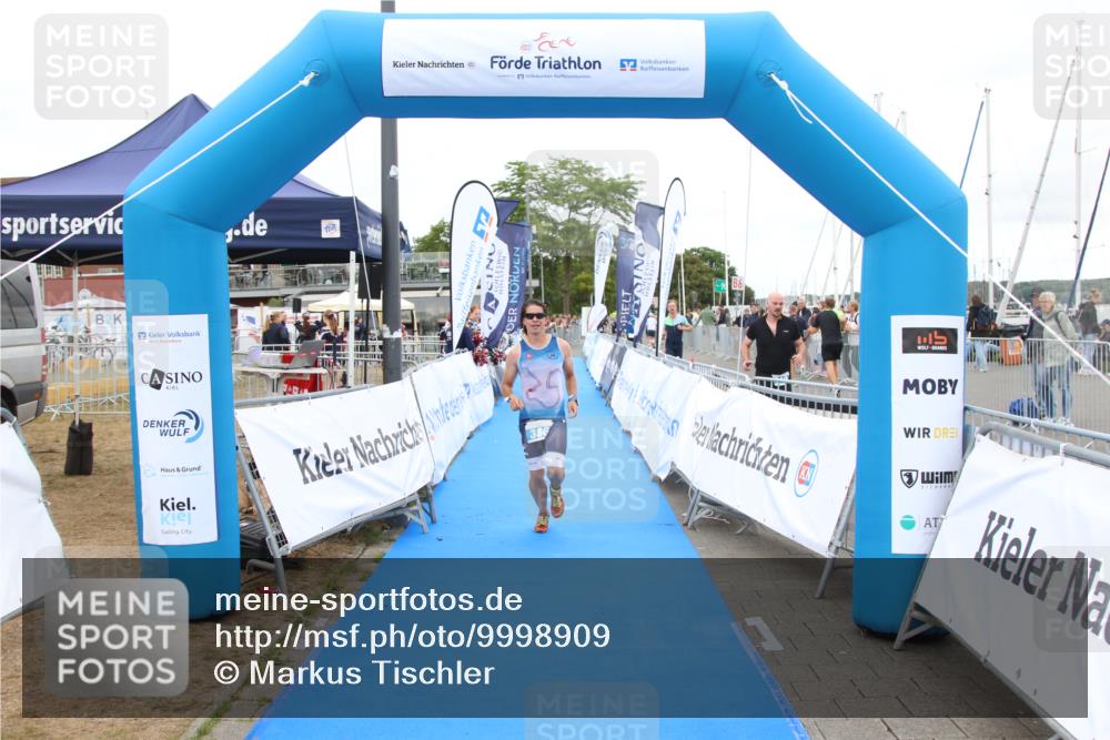 16.08.2026 - KN Förde Triathlon 2026 Markus Tischler http://msf.ph/oto/9998909 16.08.2026 12:10:58 Ziel 386, 386 meine-sportfotos.de