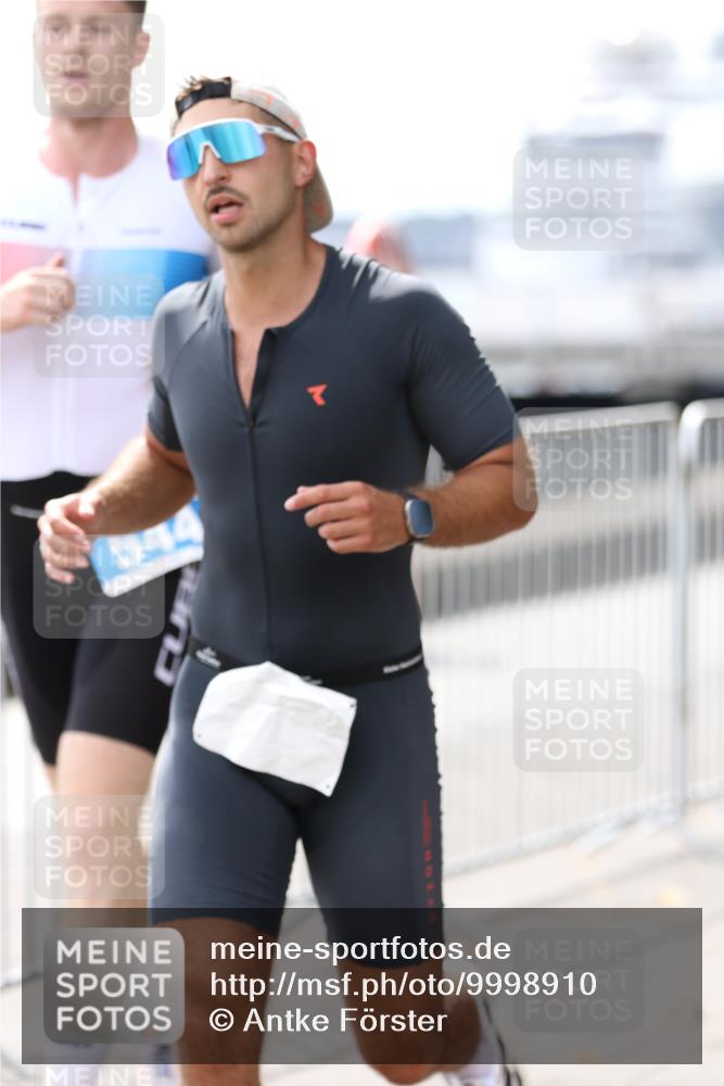 16.08.2026 - KN Förde Triathlon 2026 Antke Förster http://msf.ph/oto/9998910 16.08.2026 13:36:16 Laufen  meine-sportfotos.de