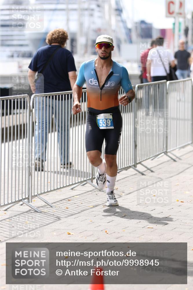 16.08.2026 - KN Förde Triathlon 2026 Antke Förster http://msf.ph/oto/9998945 16.08.2026 13:37:06 Laufen  meine-sportfotos.de