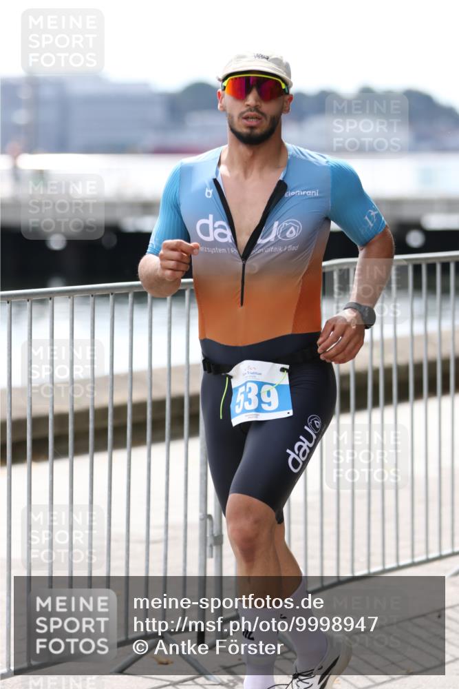 16.08.2026 - KN Förde Triathlon 2026 Antke Förster http://msf.ph/oto/9998947 16.08.2026 13:37:08 Laufen  meine-sportfotos.de