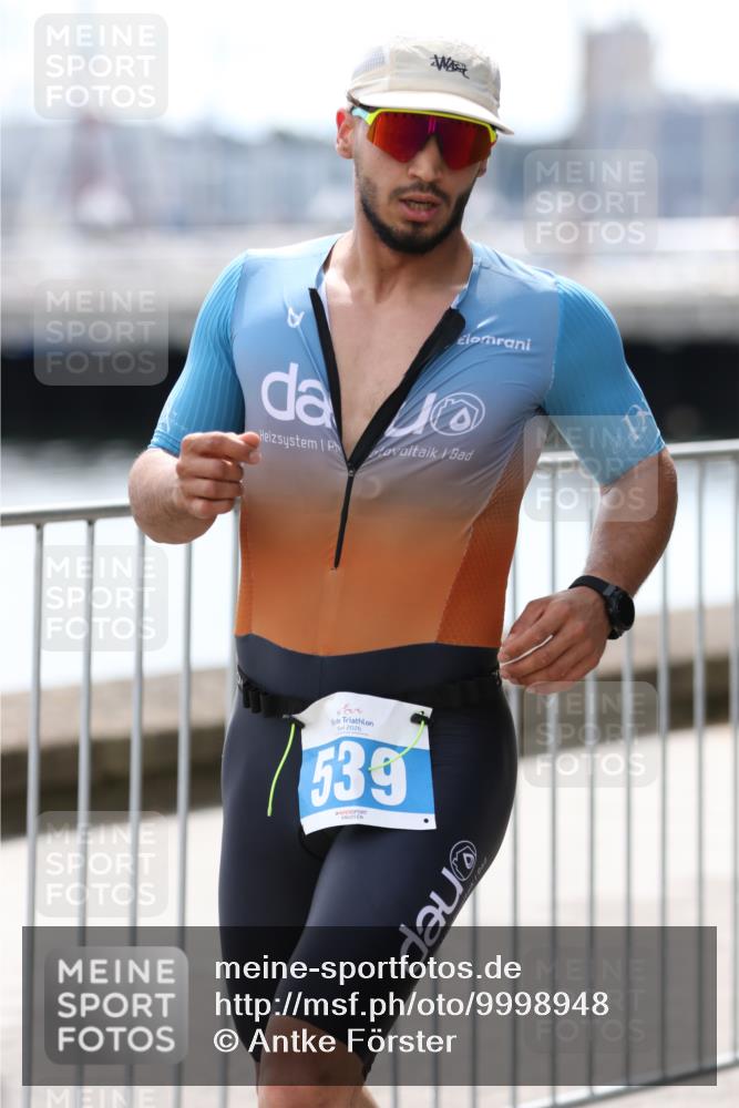 16.08.2026 - KN Förde Triathlon 2026 Antke Förster http://msf.ph/oto/9998948 16.08.2026 13:37:08 Laufen  meine-sportfotos.de