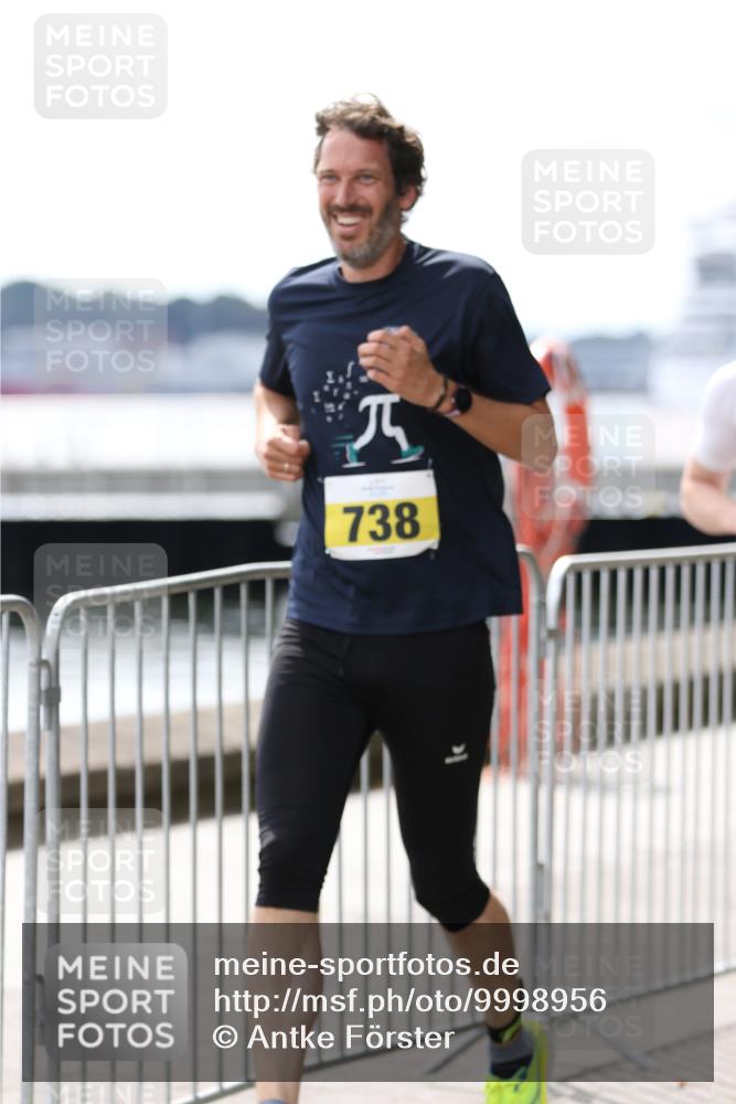 16.08.2026 - KN Förde Triathlon 2026 Antke Förster http://msf.ph/oto/9998956 16.08.2026 13:37:27 Laufen  meine-sportfotos.de