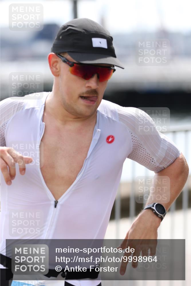 16.08.2026 - KN Förde Triathlon 2026 Antke Förster http://msf.ph/oto/9998964 16.08.2026 13:37:31 Laufen  meine-sportfotos.de