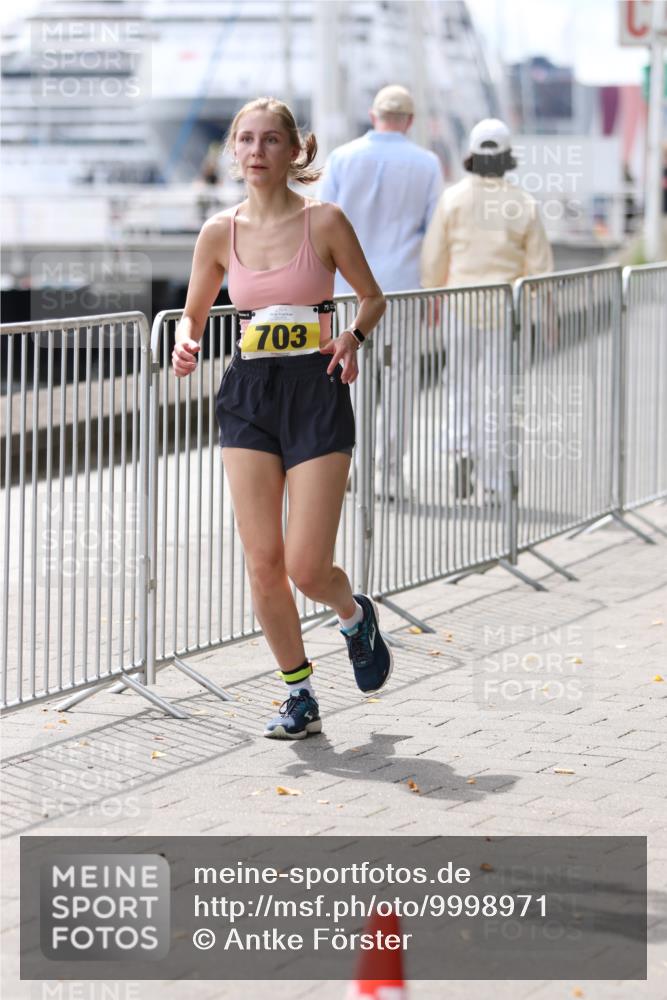 16.08.2026 - KN Förde Triathlon 2026 Antke Förster http://msf.ph/oto/9998971 16.08.2026 13:37:41 Laufen  meine-sportfotos.de