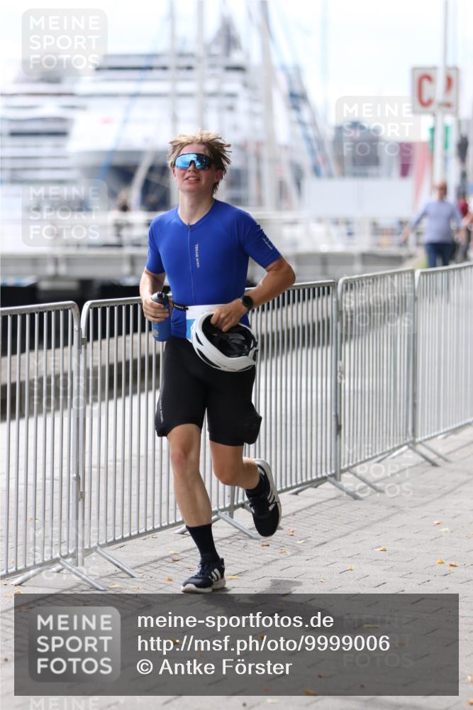 16.08.2026 - KN Förde Triathlon 2026 Antke Förster http://msf.ph/oto/9999006 16.08.2026 13:38:23 Laufen  meine-sportfotos.de