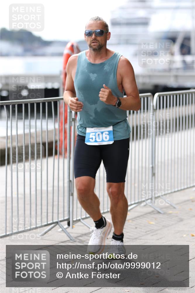 16.08.2026 - KN Förde Triathlon 2026 Antke Förster http://msf.ph/oto/9999012 16.08.2026 13:38:29 Laufen  meine-sportfotos.de