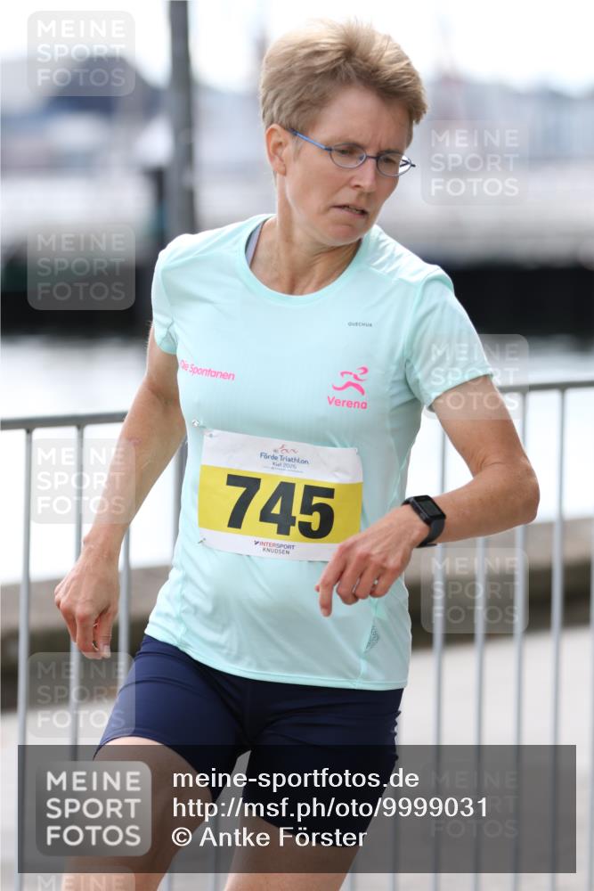 16.08.2026 - KN Förde Triathlon 2026 Antke Förster http://msf.ph/oto/9999031 16.08.2026 13:38:43 Laufen  meine-sportfotos.de