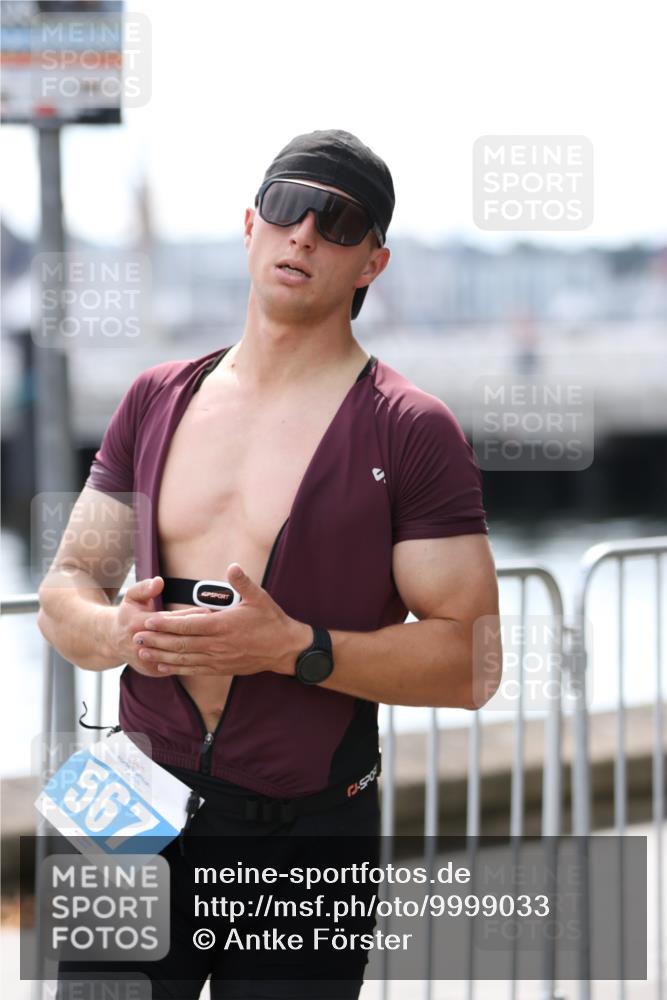 16.08.2026 - KN Förde Triathlon 2026 Antke Förster http://msf.ph/oto/9999033 16.08.2026 13:38:46 Laufen  meine-sportfotos.de