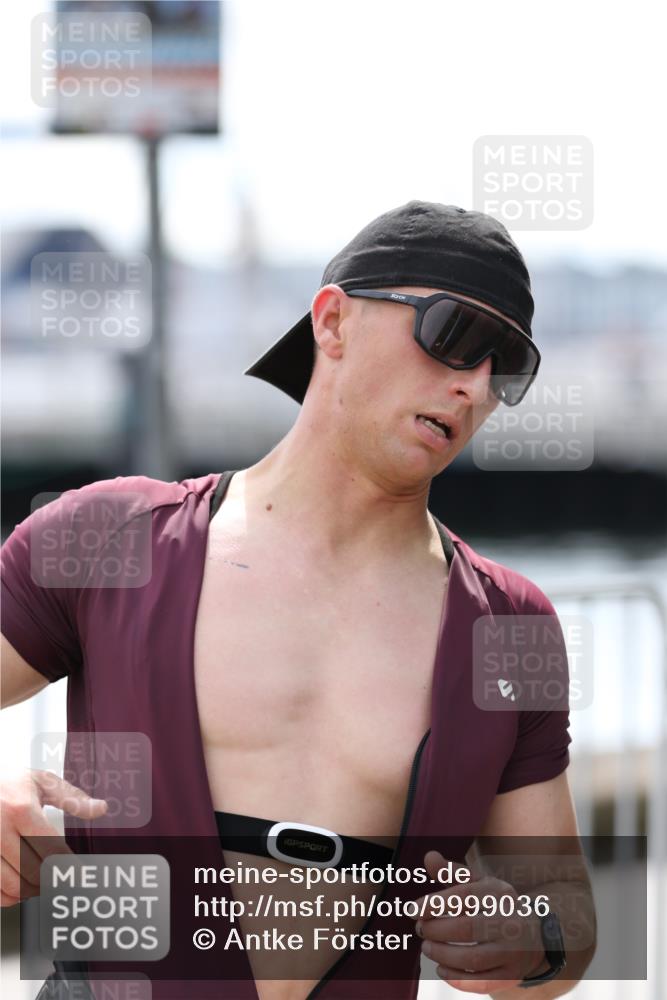 16.08.2026 - KN Förde Triathlon 2026 Antke Förster http://msf.ph/oto/9999036 16.08.2026 13:38:46 Laufen  meine-sportfotos.de