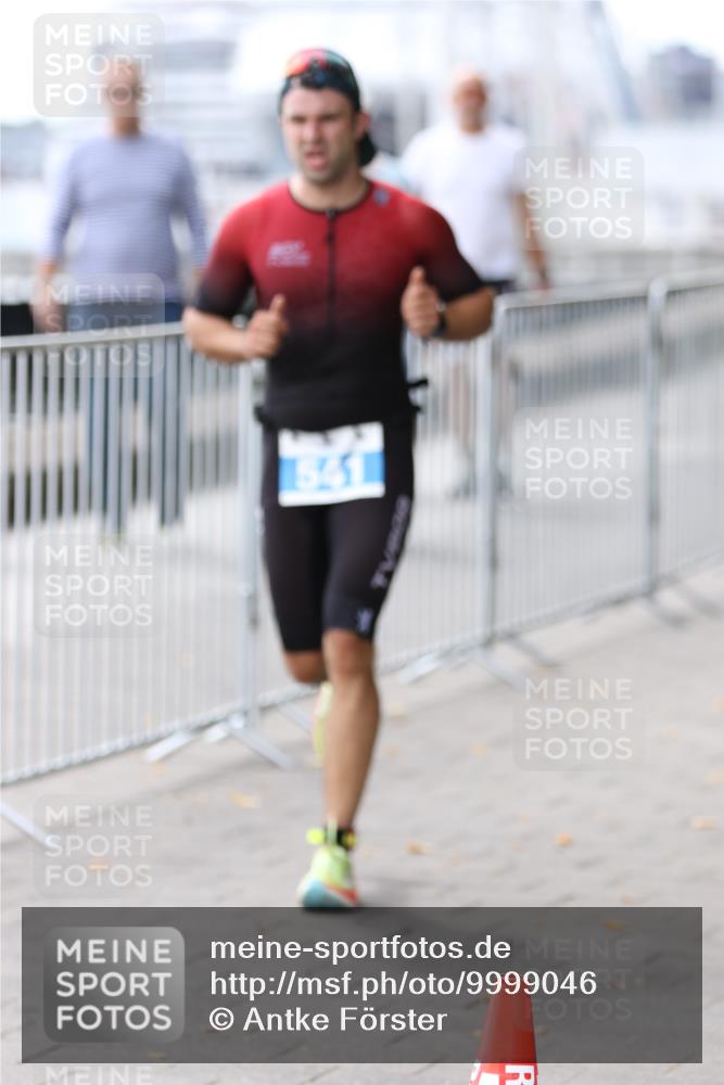 16.08.2026 - KN Förde Triathlon 2026 Antke Förster http://msf.ph/oto/9999046 16.08.2026 13:38:54 Laufen  meine-sportfotos.de