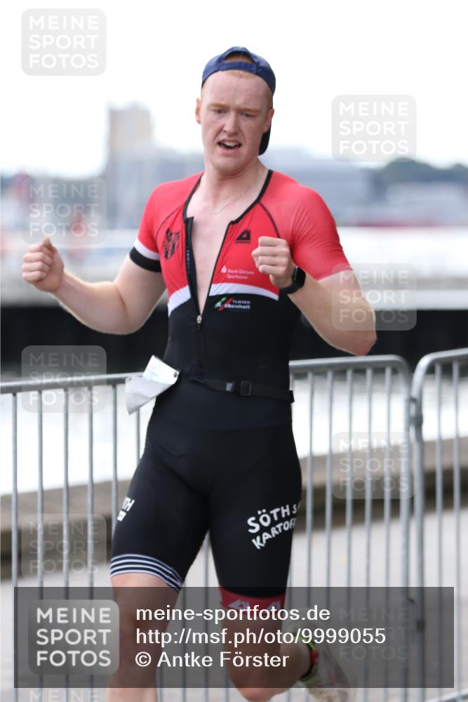 16.08.2026 - KN Förde Triathlon 2026 Antke Förster http://msf.ph/oto/9999055 16.08.2026 13:39:08 Laufen  meine-sportfotos.de