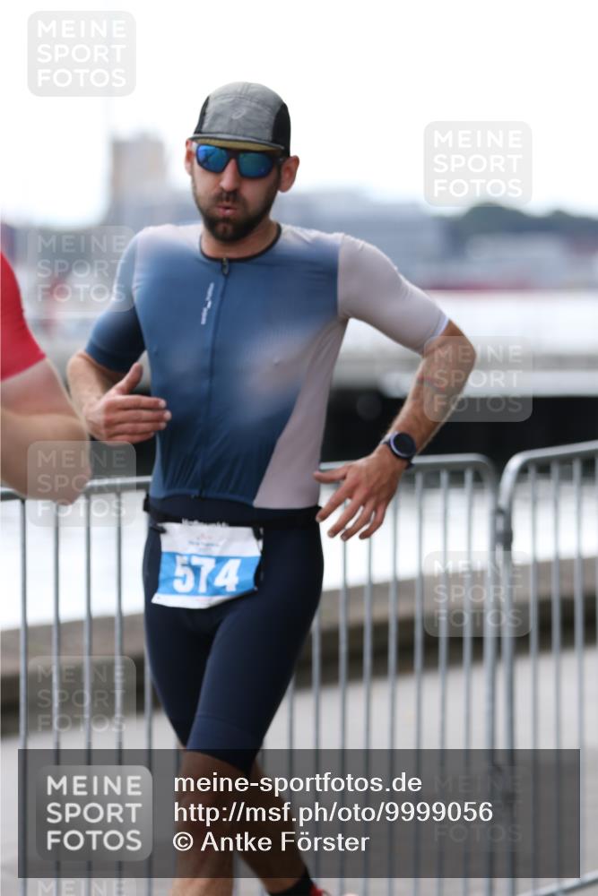 16.08.2026 - KN Förde Triathlon 2026 Antke Förster http://msf.ph/oto/9999056 16.08.2026 13:39:09 Laufen  meine-sportfotos.de