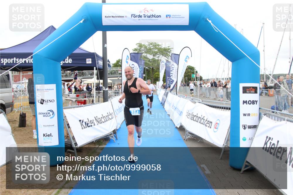 16.08.2026 - KN Förde Triathlon 2026 Markus Tischler http://msf.ph/oto/9999058 16.08.2026 12:11:52 Ziel 353, 382, 353, 382 meine-sportfotos.de