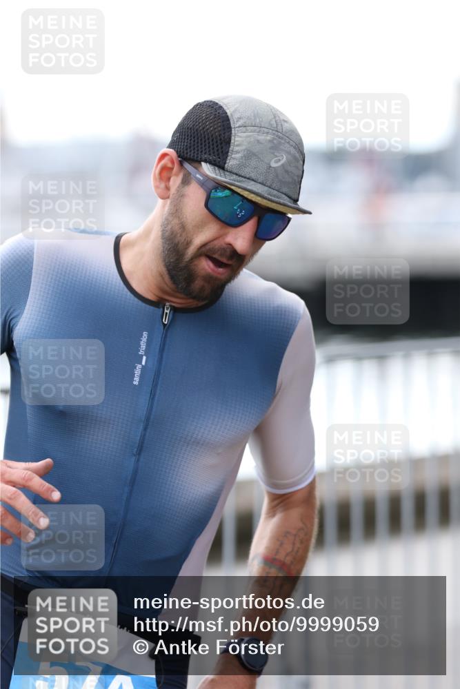 16.08.2026 - KN Förde Triathlon 2026 Antke Förster http://msf.ph/oto/9999059 16.08.2026 13:39:10 Laufen  meine-sportfotos.de