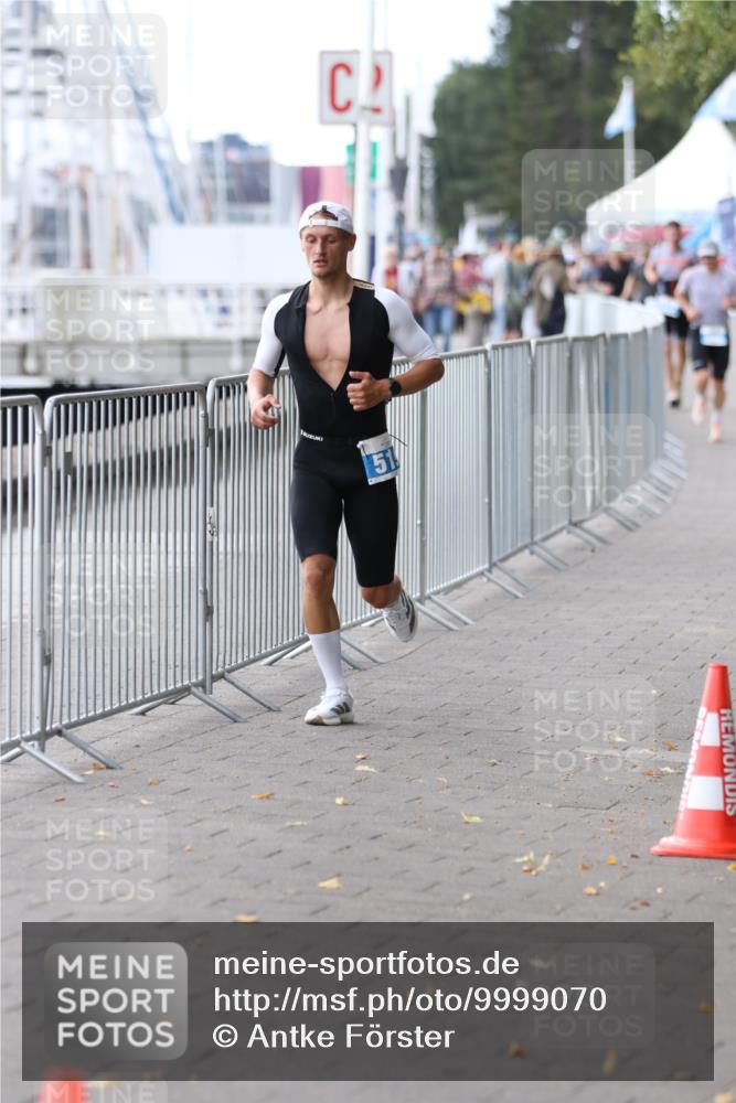 16.08.2026 - KN Förde Triathlon 2026 Antke Förster http://msf.ph/oto/9999070 16.08.2026 13:39:34 Laufen  meine-sportfotos.de