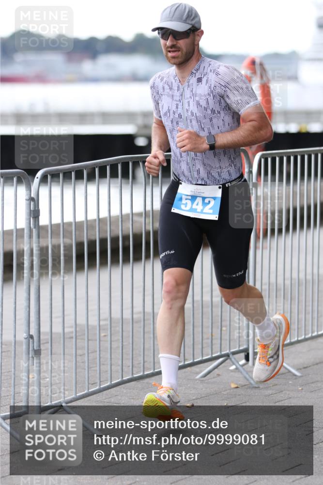 16.08.2026 - KN Förde Triathlon 2026 Antke Förster http://msf.ph/oto/9999081 16.08.2026 13:39:44 Laufen  meine-sportfotos.de
