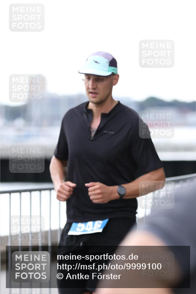 16.08.2026 - KN Förde Triathlon 2026 Antke Förster http://msf.ph/oto/9999100 16.08.2026 13:39:58 Laufen  meine-sportfotos.de