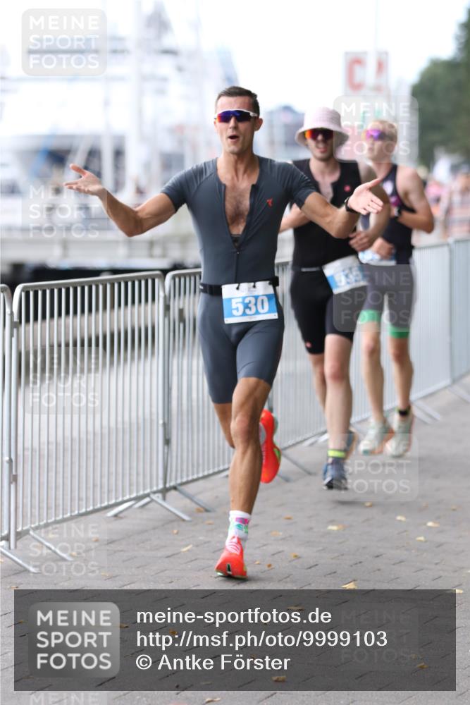 16.08.2026 - KN Förde Triathlon 2026 Antke Förster http://msf.ph/oto/9999103 16.08.2026 13:40:05 Laufen  meine-sportfotos.de