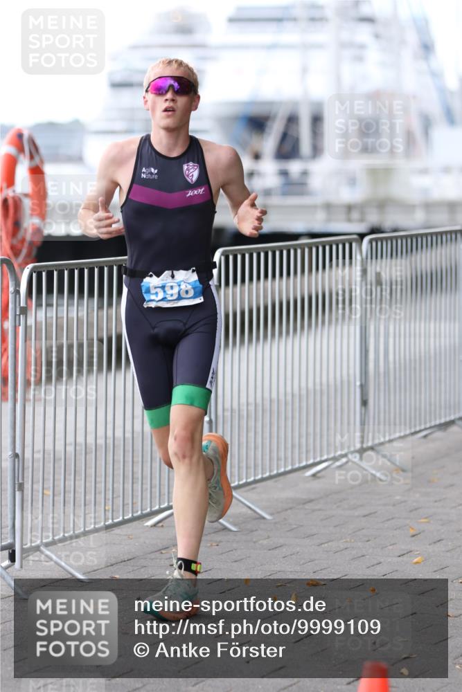 16.08.2026 - KN Förde Triathlon 2026 Antke Förster http://msf.ph/oto/9999109 16.08.2026 13:40:08 Laufen  meine-sportfotos.de