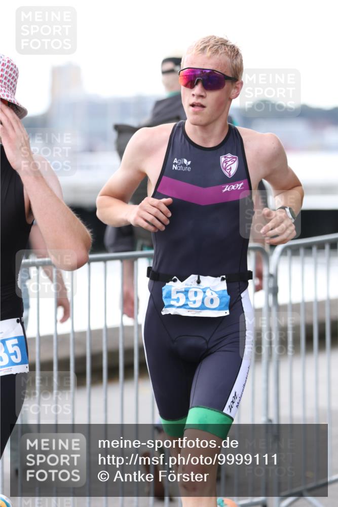 16.08.2026 - KN Förde Triathlon 2026 Antke Förster http://msf.ph/oto/9999111 16.08.2026 13:40:09 Laufen  meine-sportfotos.de