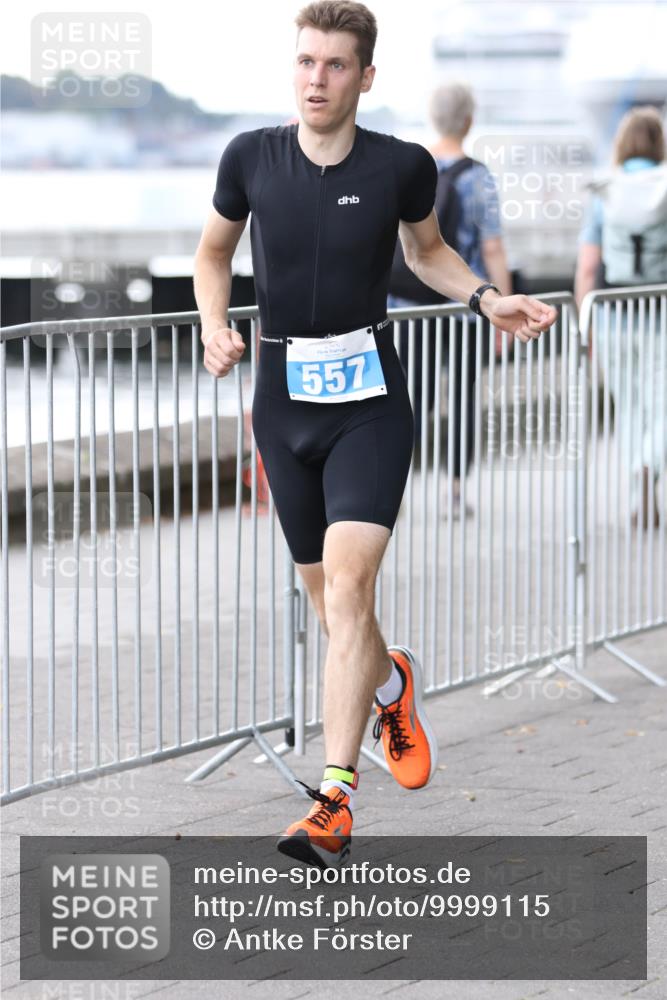 16.08.2026 - KN Förde Triathlon 2026 Antke Förster http://msf.ph/oto/9999115 16.08.2026 13:40:18 Laufen  meine-sportfotos.de