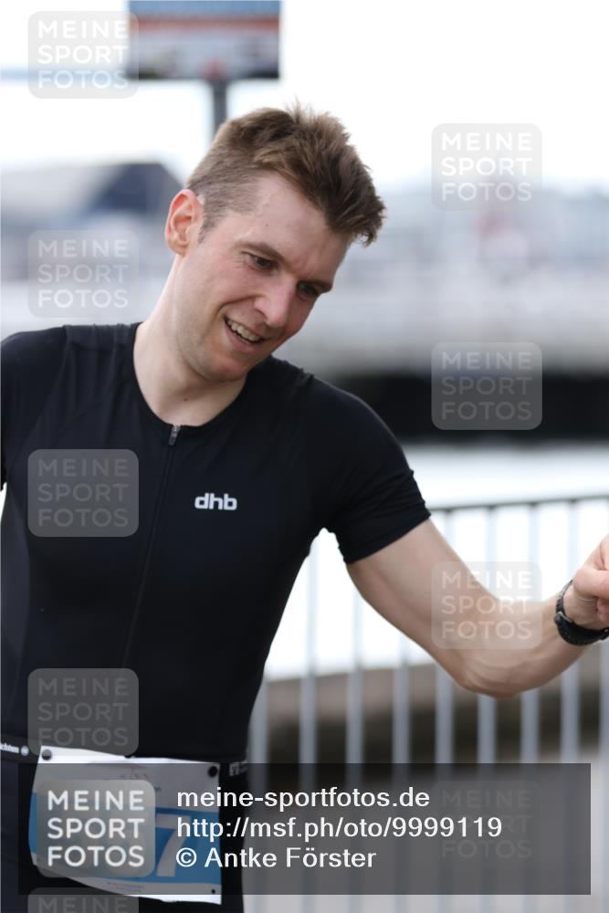 16.08.2026 - KN Förde Triathlon 2026 Antke Förster http://msf.ph/oto/9999119 16.08.2026 13:40:20 Laufen  meine-sportfotos.de