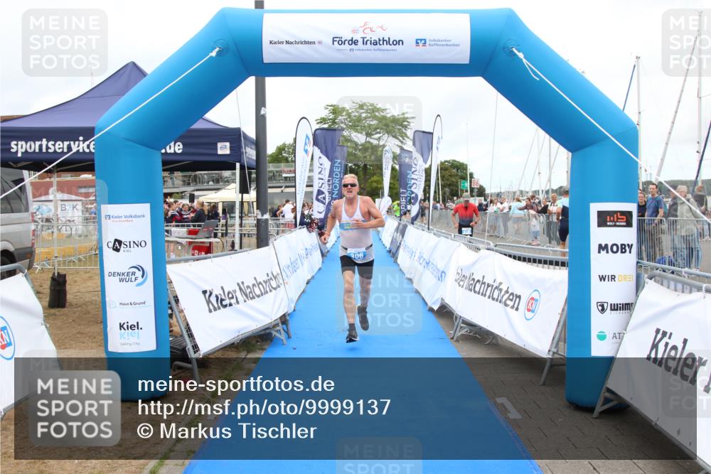 16.08.2026 - KN Förde Triathlon 2026 Markus Tischler http://msf.ph/oto/9999137 16.08.2026 12:12:42 Ziel 306, 306 meine-sportfotos.de