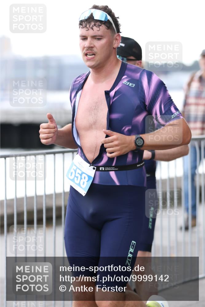 16.08.2026 - KN Förde Triathlon 2026 Antke Förster http://msf.ph/oto/9999142 16.08.2026 13:40:43 Laufen  meine-sportfotos.de